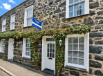 8 Church Place, Pwllheli